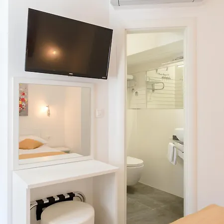 Tudor 1 Apartment Hvar Town