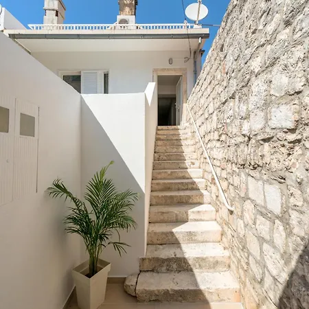 Tudor 1 Apartment Hvar Town